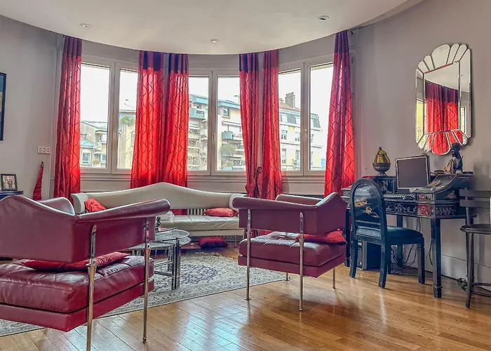 #h3 Le Fantasque City-center Shops Nearby T2