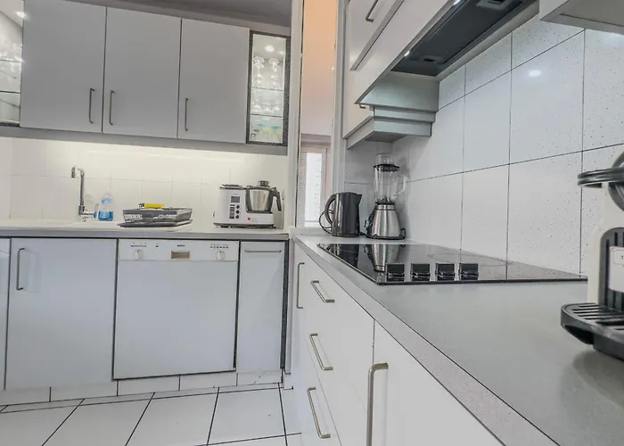 #h3 Le Fantasque City-center Shops Nearby T2