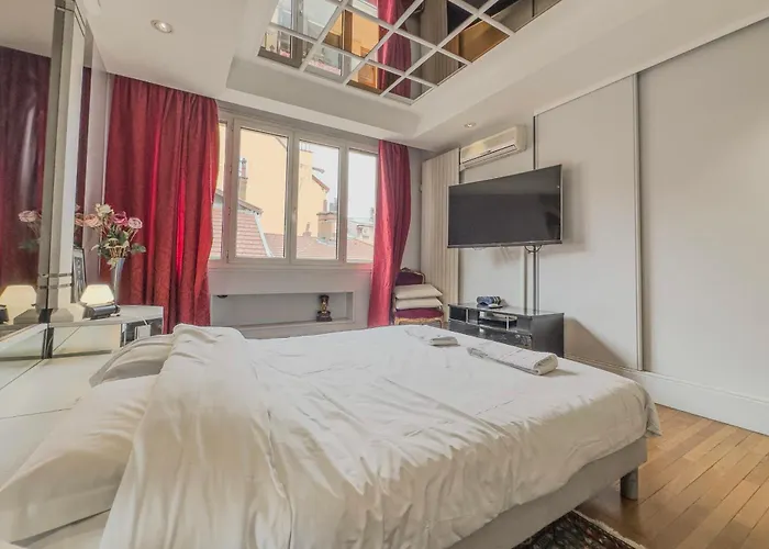 #h3 Le Fantasque City-center Shops Nearby T2