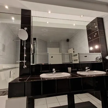 #h3 Le Fantasque City-center Shops Nearby T2 アパート *