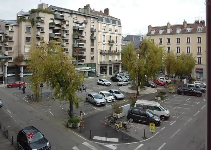 #h3 Le Fantasque City-center Shops Nearby T2